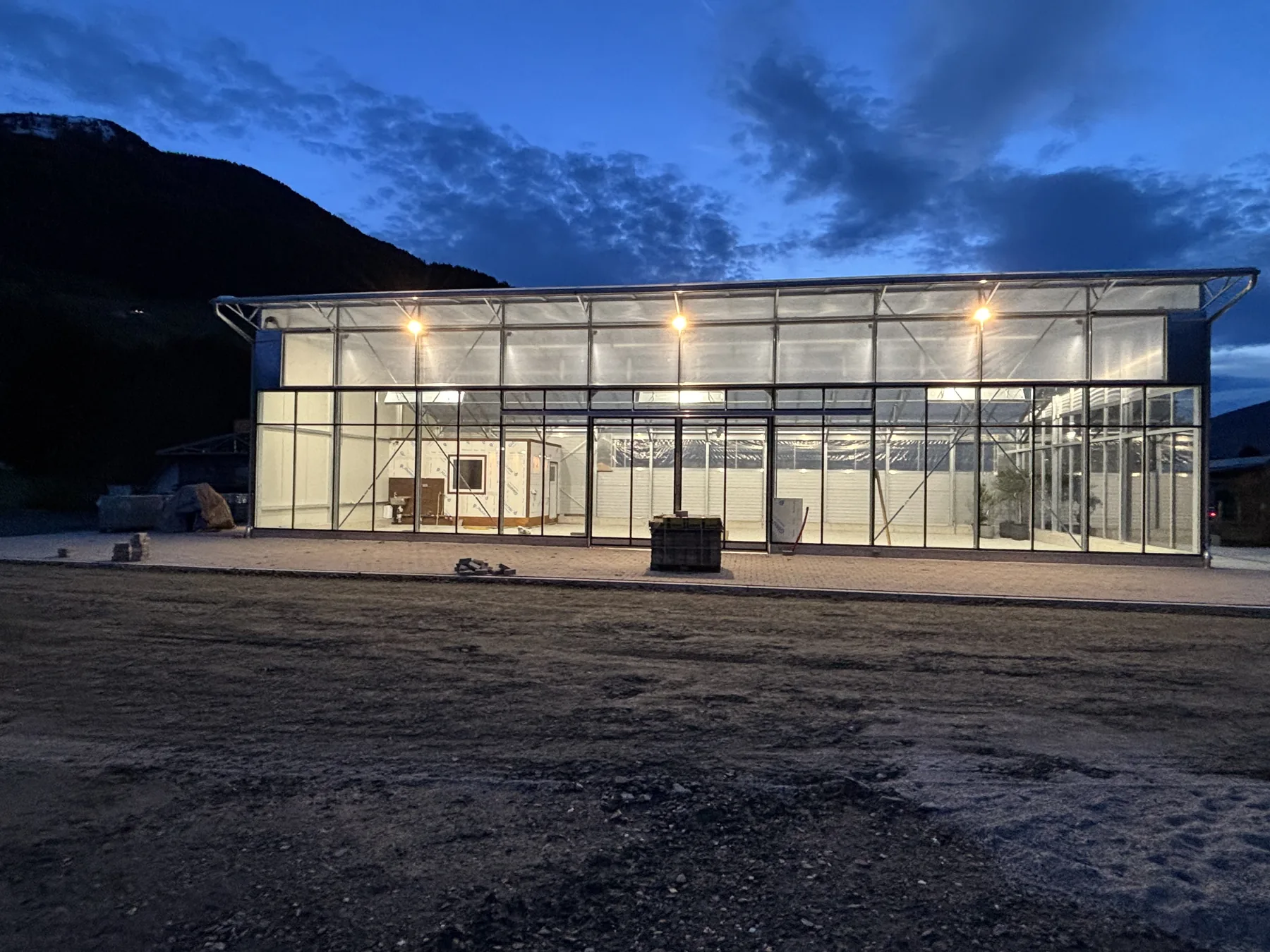 Keil Tauerngärten, Glashaus bei Nacht